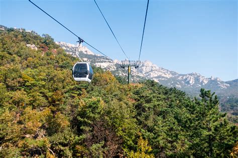 如何坐車去嶗山？嶗山自古以來就是文人墨客吟詠詩篇的佳處，其景致之幽邃，亦令遊客心曠神怡。